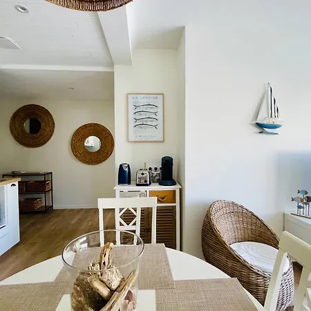 L Escapade Rochelaise - Wifi & Balcon Apartment